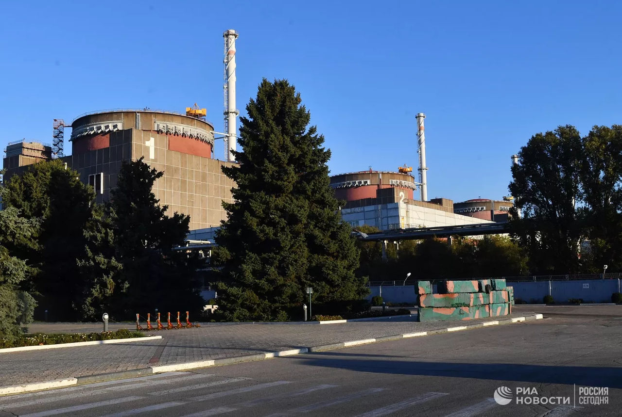 Два энергоблока Запорожской АЭС перевели в состояние горячего останова.