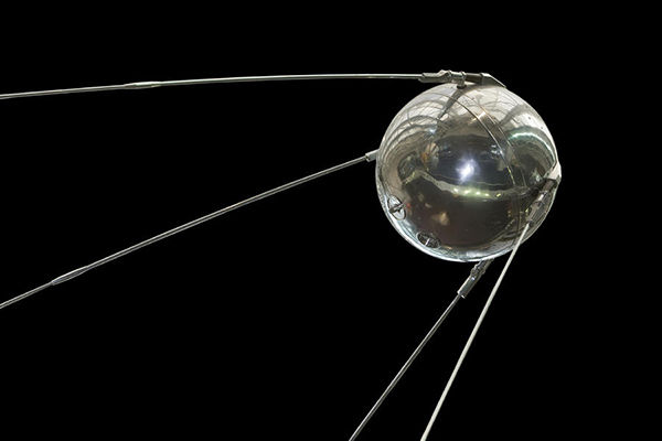 Universitatea Tehnică din Moldova urmează să lanseze în viitorul apropiat proiectul „Satelit Moldovenesc”, care îşi propune zborul unor microsateliţi pe orbită.