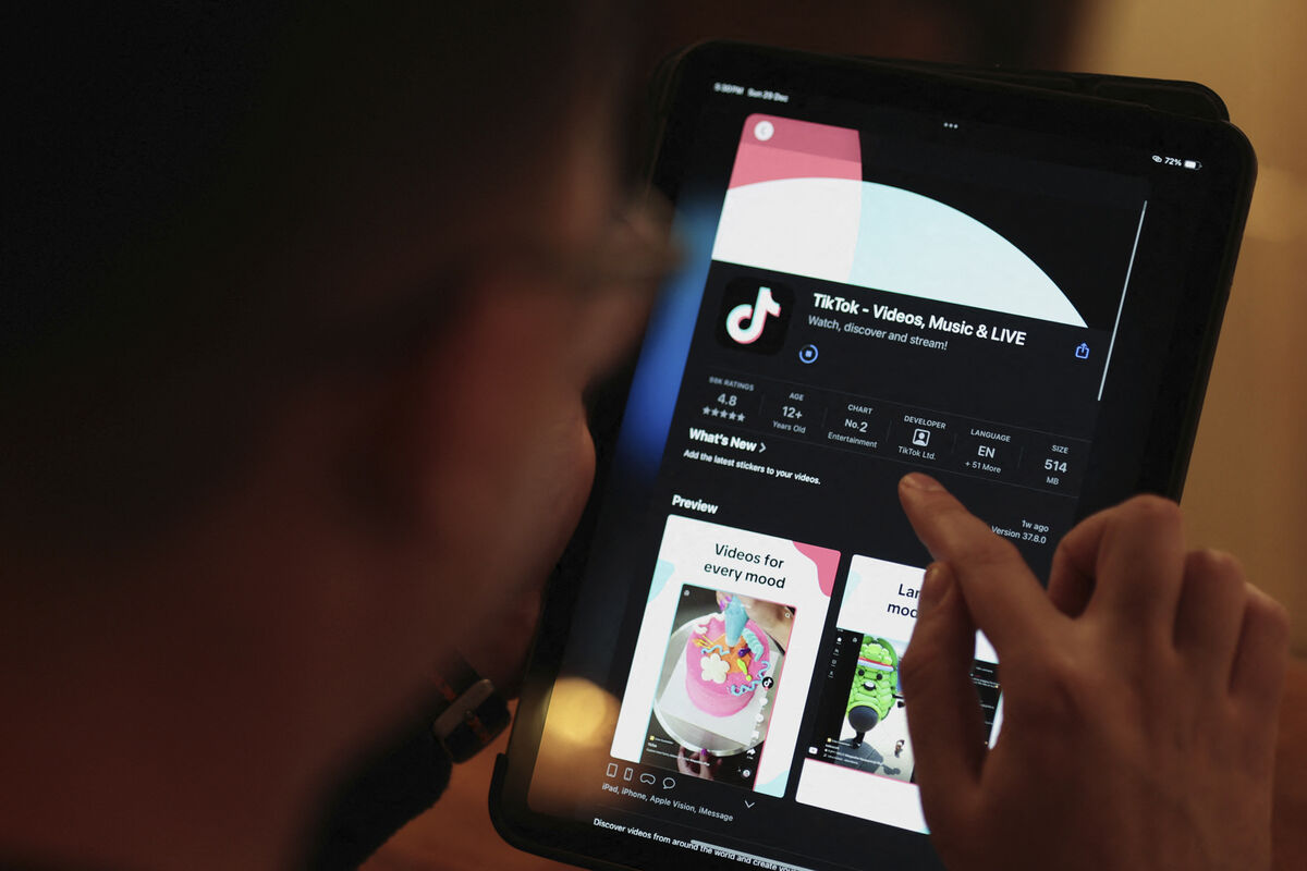 TikTok a revenit în magazinele de aplicații Apple Store și Google Play în SUA.