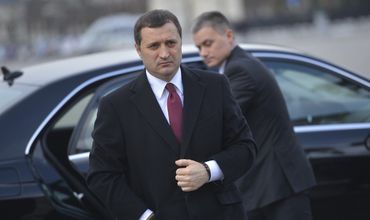 Бодигард Филата пригрозил поломать пальцы фотожурналисту.