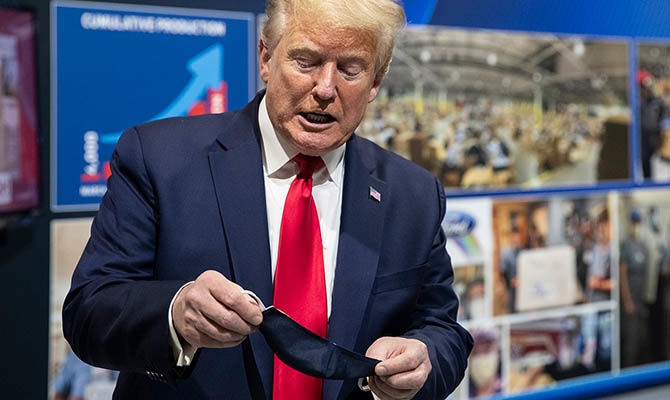 Трамп призвал мобилизовать нацгвардию на борьбу с грабежами в магазинах.