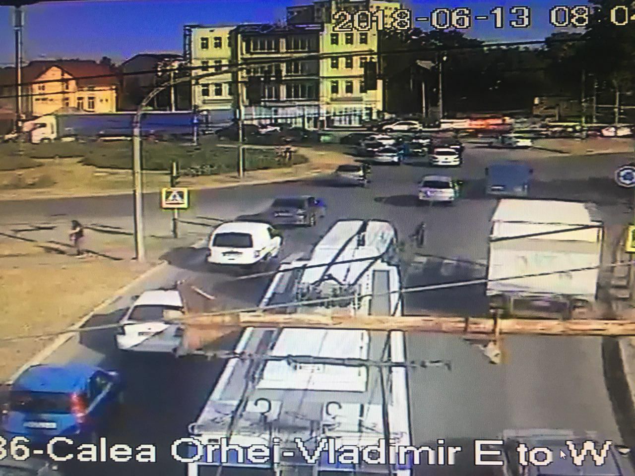 НИП призывает водителей избегать движения по улицам с пробками.