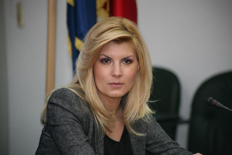 Болгарская полиция задержала бывшего министра туризма Румынии Елену Удря.
