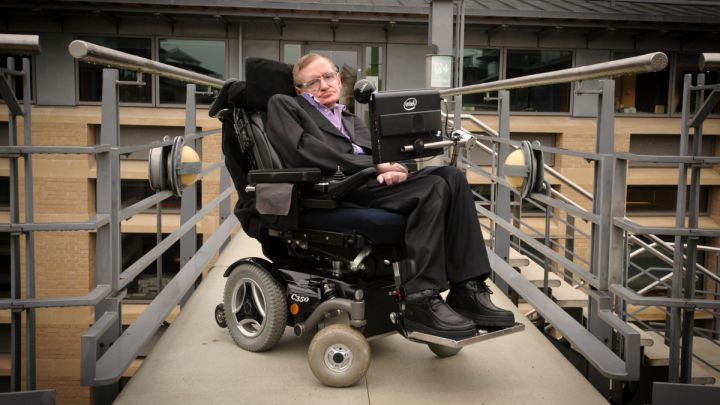 Stephen Hawking a spus că este necesar să continuăm să ne extindem în spaţiu pentru "viitorul umanităţii".