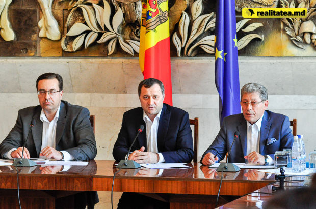 Guvernarea nu va dialoga cu ultimatumul "DA" pe masă. Foto: realitatea.md