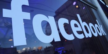Facebook, dată în judecată pentru publicarea unor fotografii nud