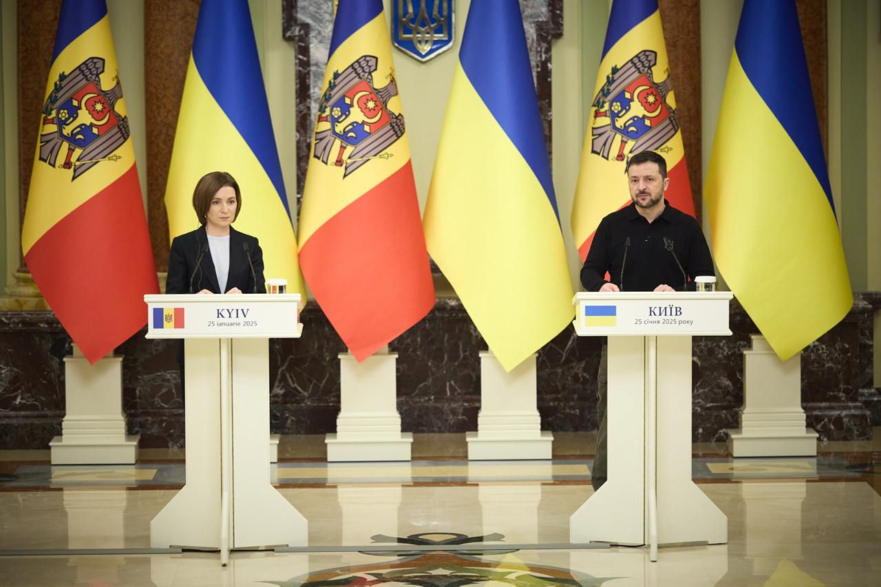 Зеленский: Украина может отправить людей для обслуживания электростанции в Приднестровье.