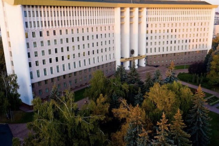 Осенняя парламентская сессия начнется 15 сентября.