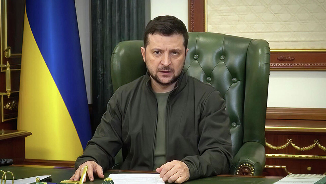 Зеленский ввел санкции против Путина.