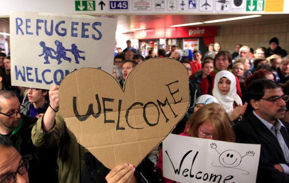 Peste o sută de mii de migranți vor sosi în Gemania în timpul apropiat. 