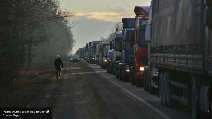 Украинские активисты начали блокировать российские фуры, ехавшие в страны ЕС, в феврале. Фото: nation-news.ru