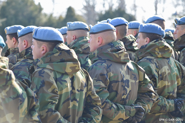 Двое военнослужащих запаса подозреваются в краже двух автоматов АК- 74 в Бэлць.