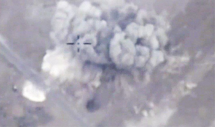 Опубликовано видео удара ВКС по объектам террористов в Идлибе.