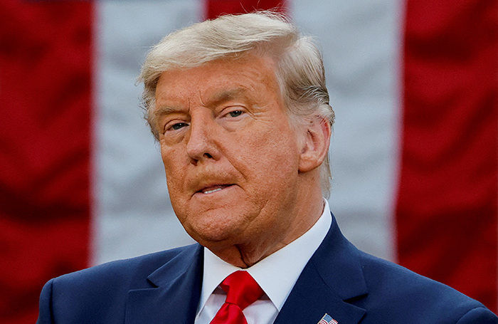 Трамп предстанет перед судом присяжных в апреле.