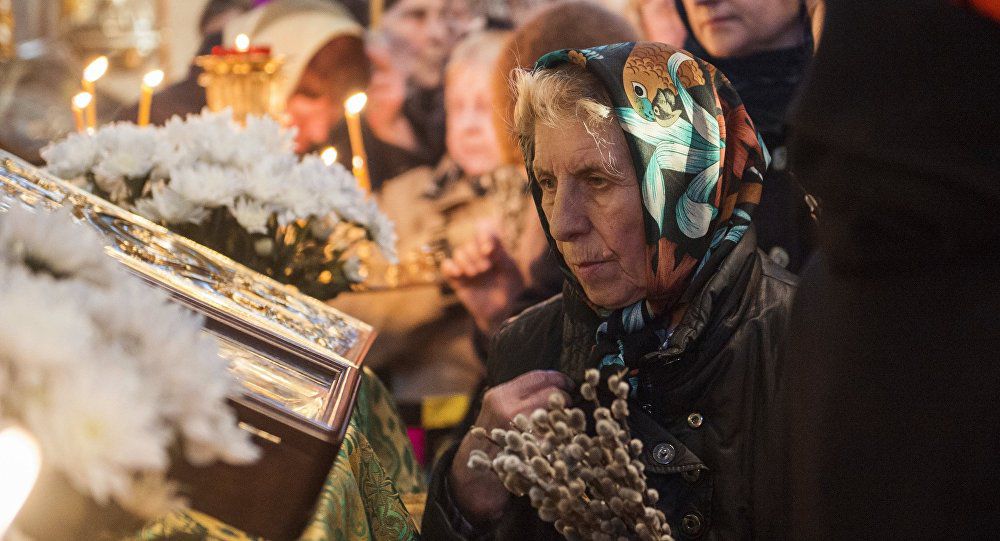 Во всех храмах в этот день совершается чин прощения – особое богослужение.