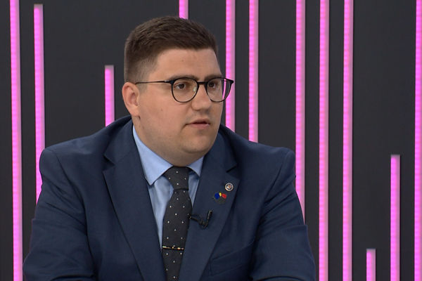 В 2025 году Водэ получил зарплату вдвое больше, чем у Речана.