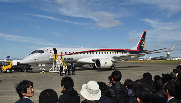 Новый японский региональный пассажирский реактивный самолет Mitsubishi Regional Jet (MRJ).