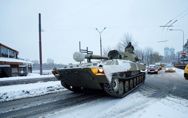 "В 9 утра (по московскому времени) начат отвод", - заявил Басурин.