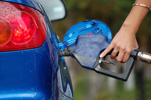În anul 2013, în Republica Moldova s-au consumat zilnic în medie cîte 521 de tone de benzină, 1 386 de tone de motorină şi 261 de tone de gaz lichefiat, relatează NOI.md.
