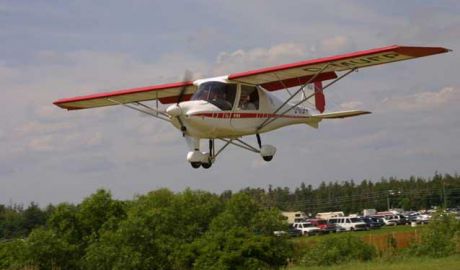 Cauzele ciocnirii celor două aeronave urmează a fi precizate.
