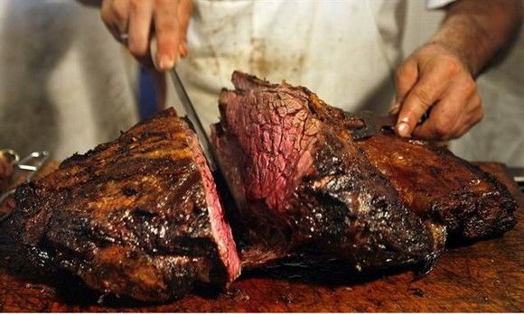 În Tokyo, Japonia, s-a deschis primul restaurant unde poți mânca fără nicio problemă, carne de om.