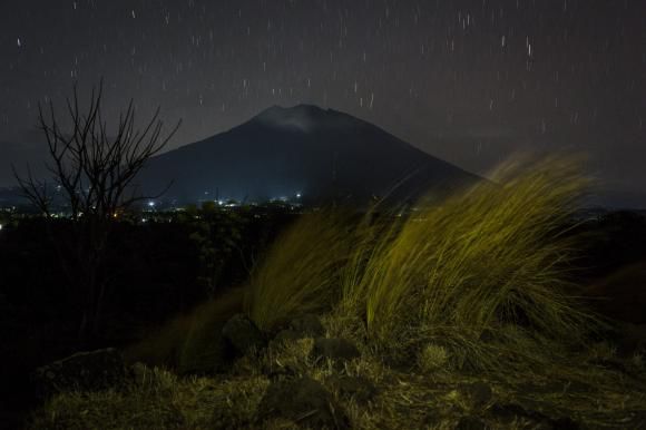 Vulcanul Agung din Bali a erupt a doua oară