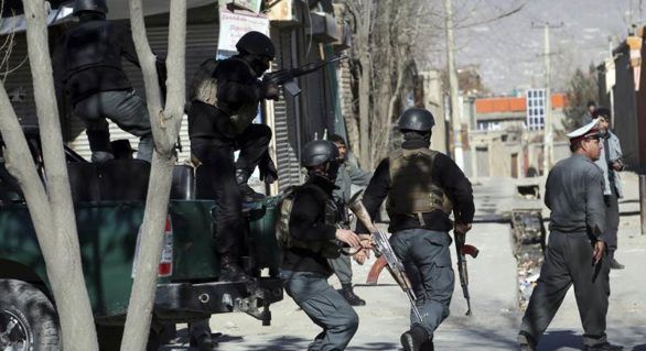 Afganistan: Atentat sinucigaș la o procesiune funerară. 15 morți