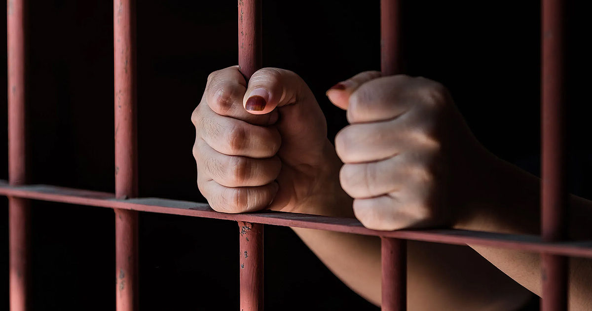 Жительницу столицы приговорили к 15 годам лишения свободы за покушение на убийство сожителя.