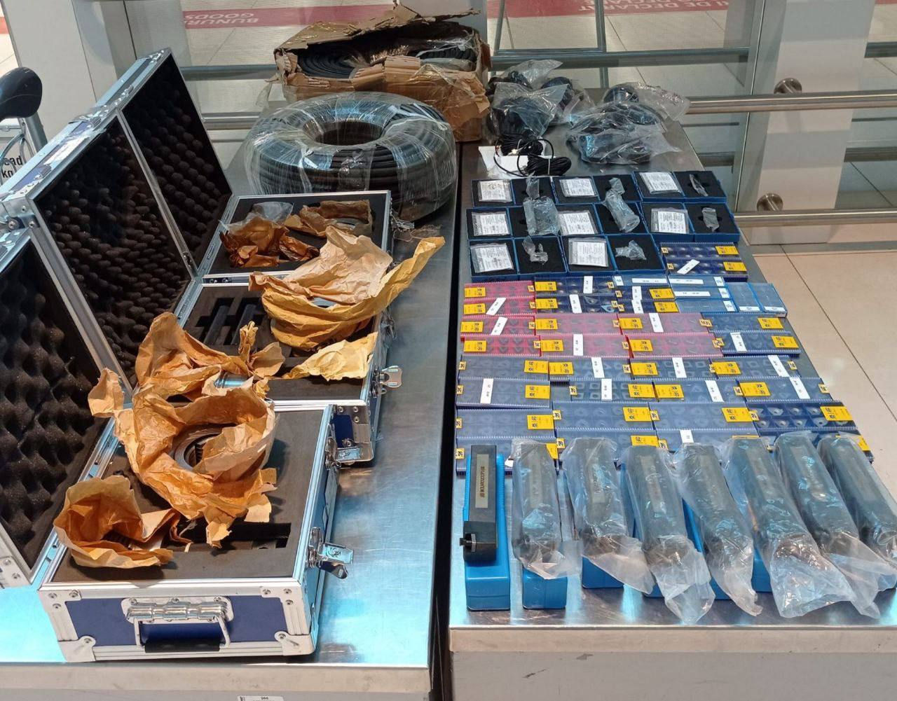 Гражданин Китая пытался незаконно ввезти в страну запчасти для промышленного оборудования.
