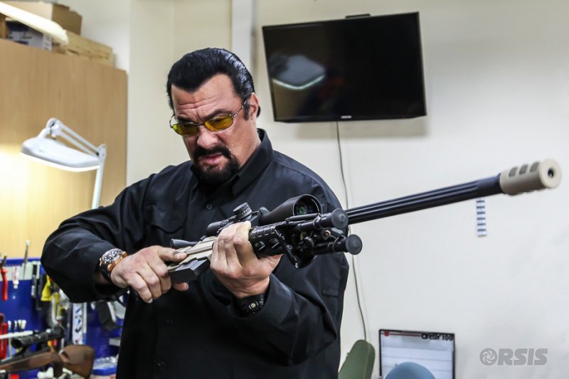 Faimosul actor american a devenit imaginea unei companii ruse producătoare de arme.