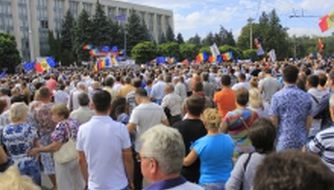 Țăranii cheamă manifestanții în câmp. Foto: publika.md