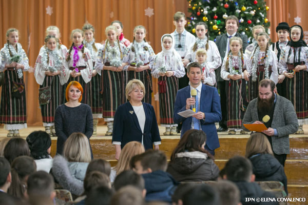 Учащиеся из четырех школ изучают немецкий язык с помощью интерактивного метода.