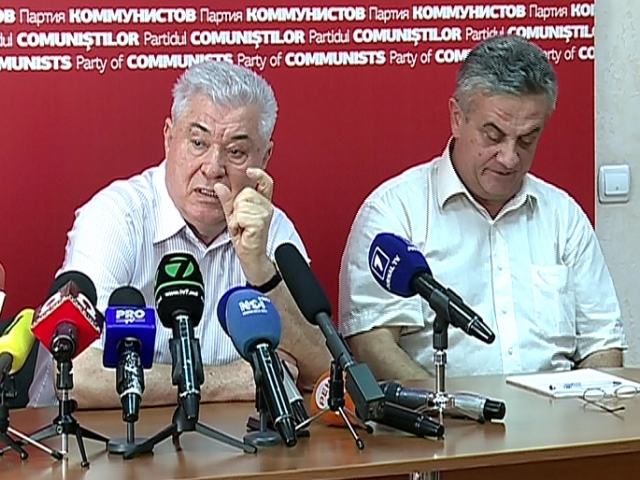 "Coalitia nu a putut imparti miliardul, de aceea nu a reusit sa voteze schemele de coruptie".