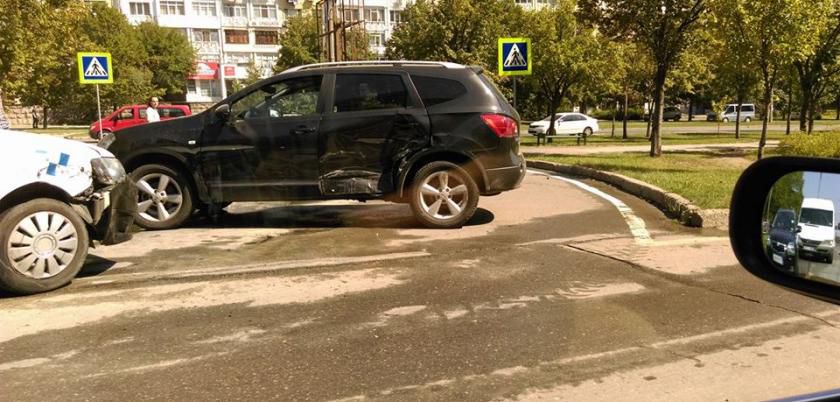 Accident pe bulevardul Mircea cel Bătrân cu implicarea unui taximetrist. Foto: Valercik Anka Cebotari
