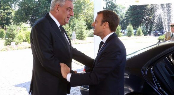 Cadoul lui Tudose pentru Macron. Preşedintele francez vrea să vină la Iaşi