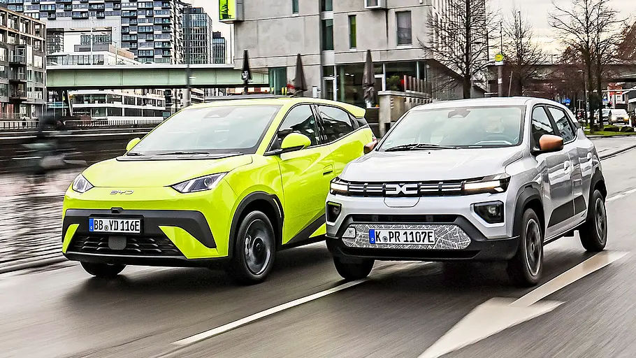 Продажи Dacia рухнули до минимума за 20 лет на фоне конкуренции с китайскими авто.