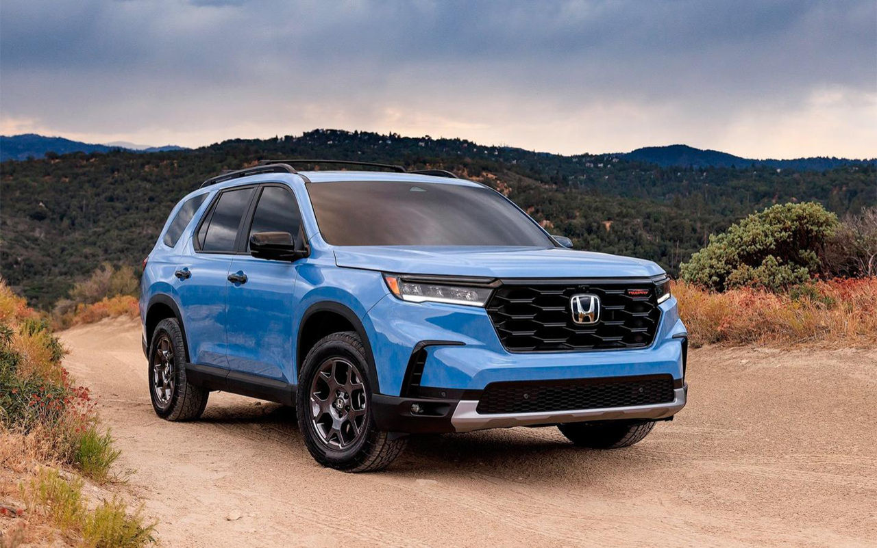 Honda представила кроссовер Pilot нового поколения.