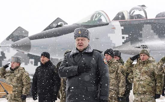 По словам Порошенко, официальное эмбарго Европейского союза на поставки оружия было снято.