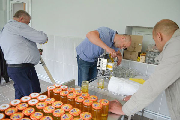 La Cupcini a fost deschis primul centru apicol din regiunea de nord. 