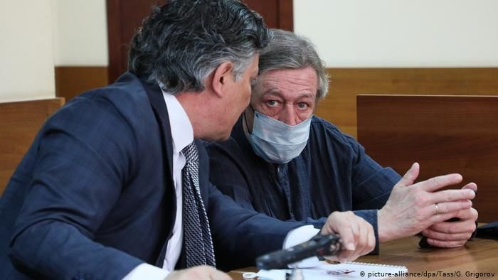 Ефремов сообщил, что Пашаев больше не будет его адвокатом.
