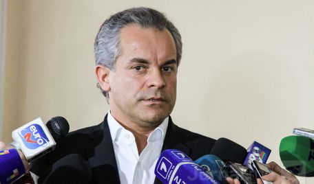 Compania Finpar Invest, care aparţine oligarhului Vladimir Plahotniuc, planifică să construiască un hotel de 13 etaje şi cinci stele, informează Mold-Street.