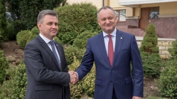 Глава государства выразил уверенность: между руководителями правого и левого берегов должно быть постоянное общение. 