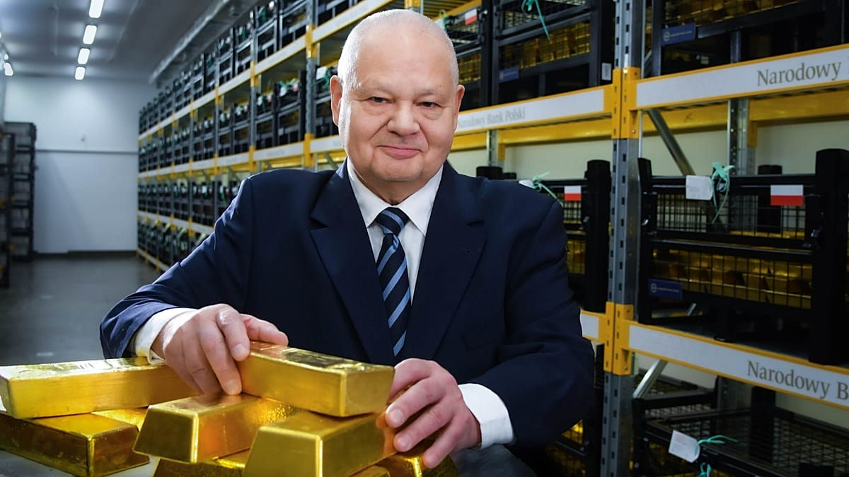Polonia s-a îmbogățit: țara are mai multe rezerve de aur decât Banca Centrală Europeană.