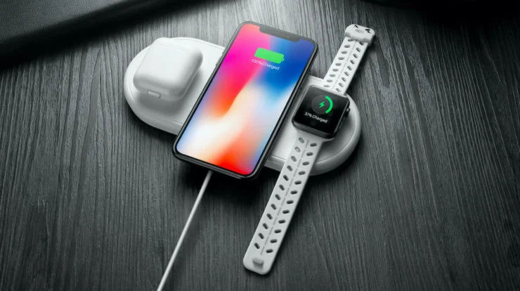 Apple планирует выпустить коврик в стиле AirPower для зарядки всех гаджетов.