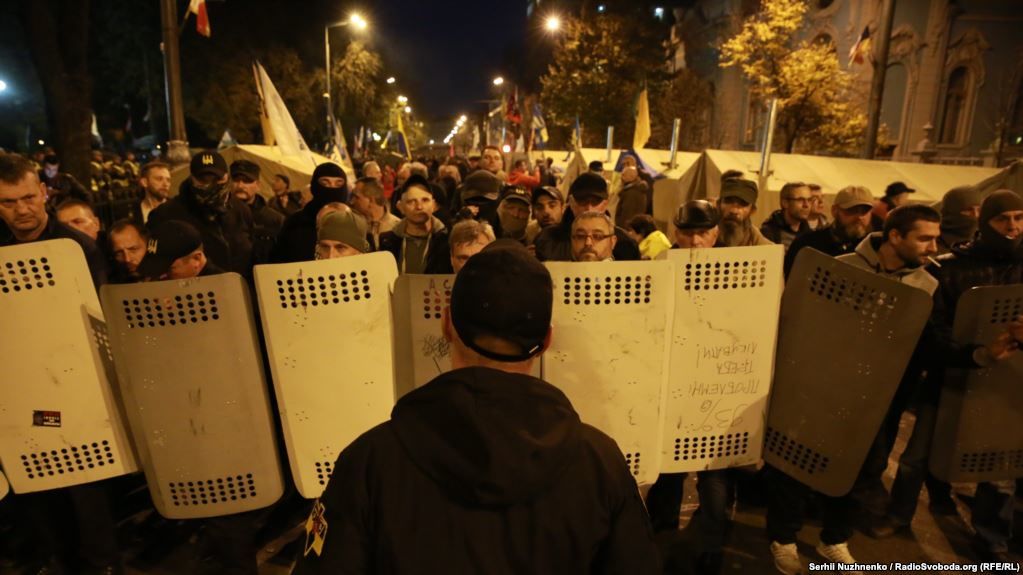 Noi ciocniri la Kiev între protestarii anticorupție și poliție.