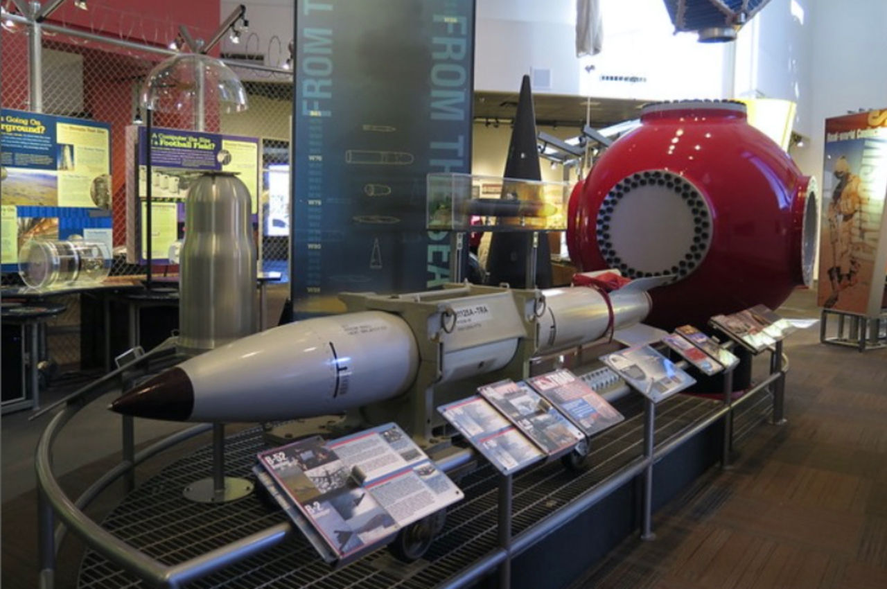 США решили в мае выпустить первую термоядерную бомбу B61-13.