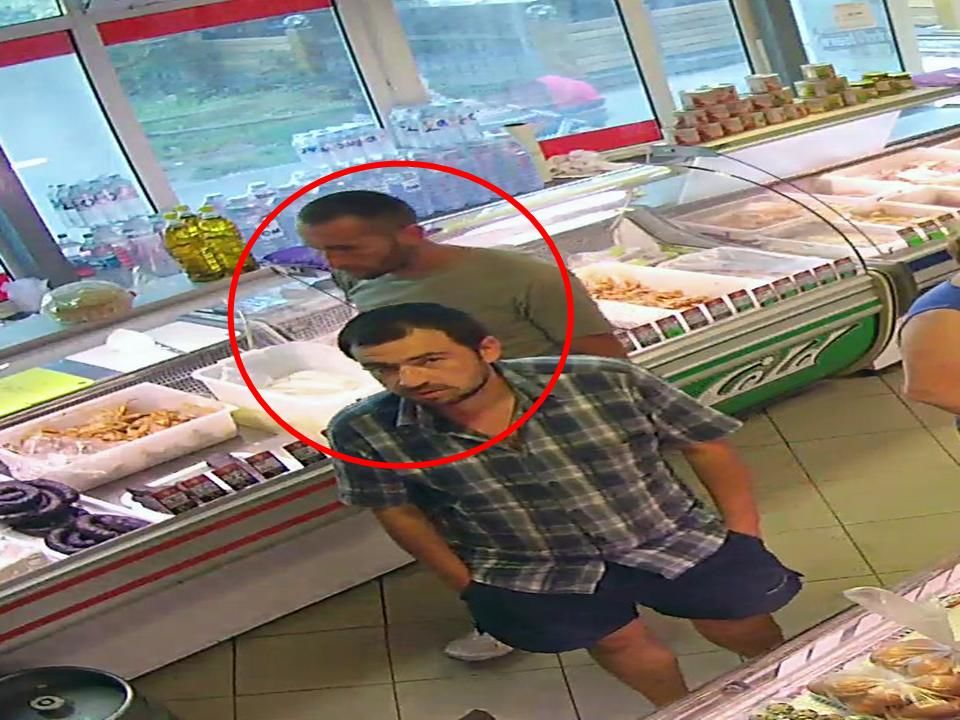 Bărbați căutați de Poliție: Au furat 10.500 lei dintr-o alimentară