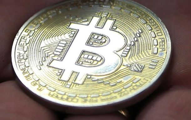 Капитализация рынка криптовалют составляет на данный момент 380 миллиард долларов.