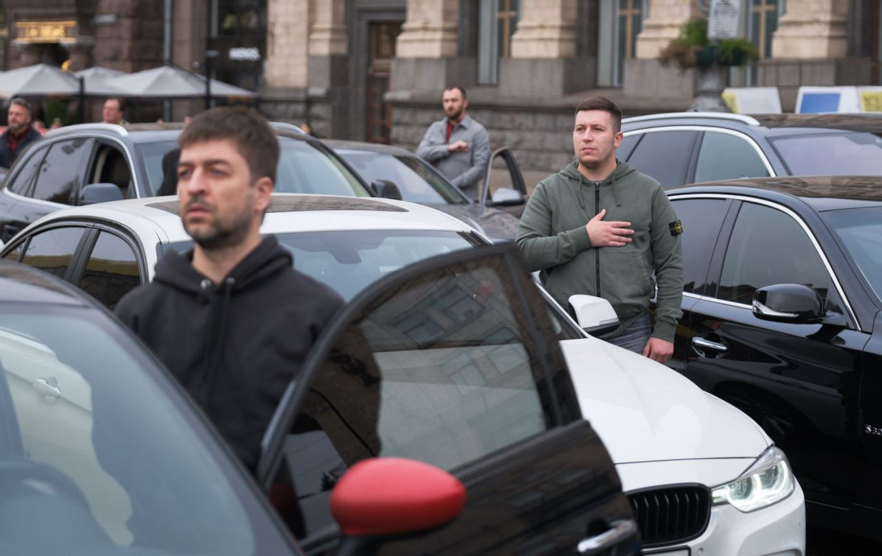 Un minut de reculegere va fi anunțat în Ucraina prin sistemele de avertizare.