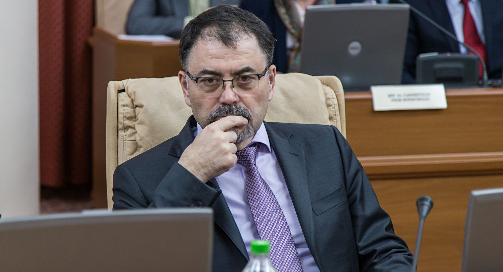 Анатол Шалару был отставлен с поста министра обороны в конце прошлого года.
